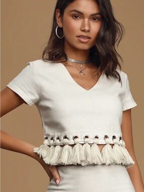 Lulu's Cream V-Neck Crop Top with Tassel Fringe